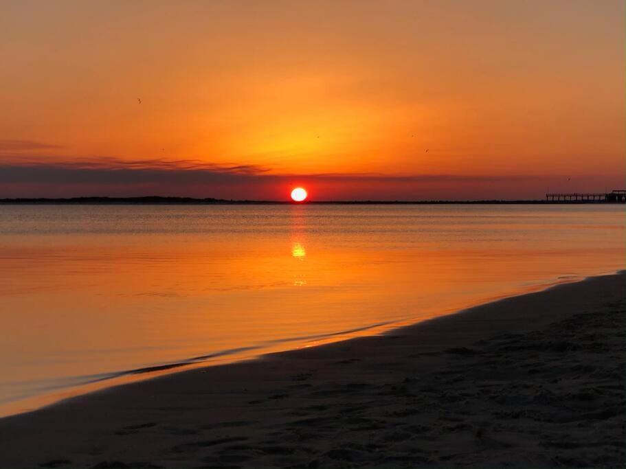 Pet Friendly Tranquil Cottage With Fire-Pit And Seasonal Hot Tub Sept-March Minutes To Beaches Dauphin Island Exterior foto